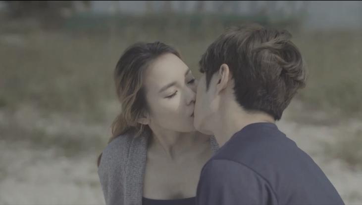 sex láy máy bay Lọ nước hoa thần kỳ